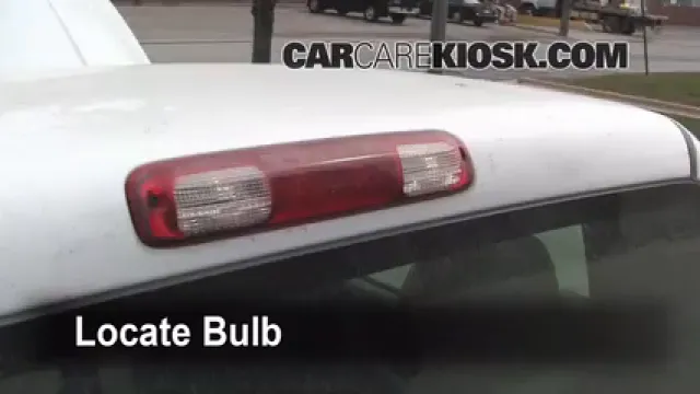 2003 GMC Sierra 1500 WT 4.8L V8 Éclairage Feu de freinage central (remplacer l'ampoule)